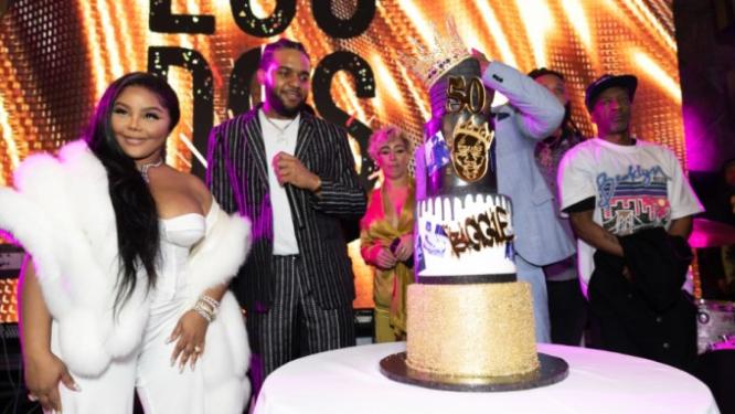 Click image for larger version

Name:	lil-kim-notorious-big-birthday-gala-05202022-billboard-1548.jpg?w=910&amp;h=511&amp;crop=1&amp;resize=681%2C383.jpg
Views:	30
Size:	46.6 KB
ID:	173062