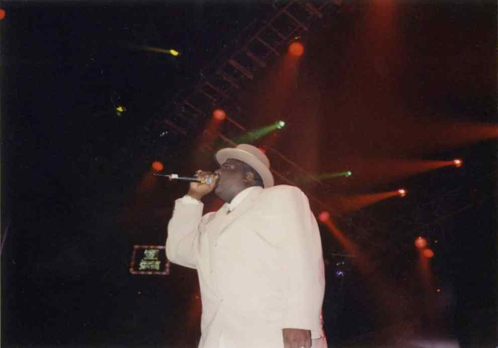 Click image for larger version

Name:	HOT97_NEWYORK_SummerJam1997_Concert_Notorious_BIG_01.jpg?w=990.jpg
Views:	250
Size:	46.8 KB
ID:	173386